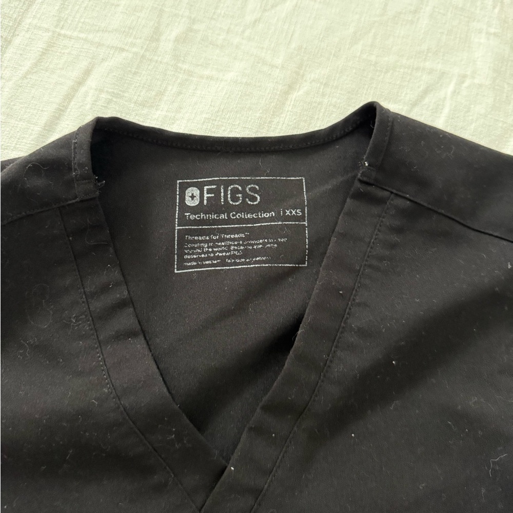 Scrub Top - Picture 3 of 3